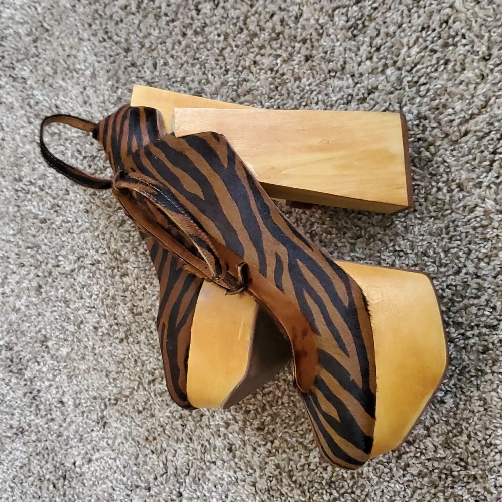 Rare Jeffrey Campbell Retro Heels